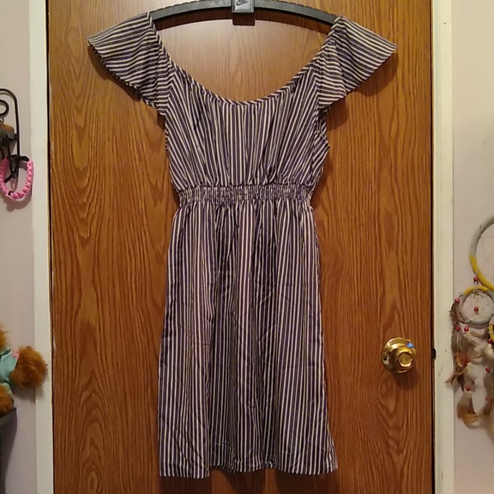 🎟️(5/$25) I Love H81 Dress